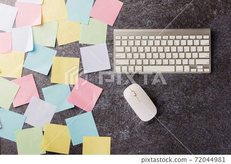 blank paper stick note list with the modern computer keyboard blank paper stick note list with the modern computer keyboard 72044981