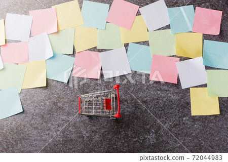 blank paper stick note list with the shopping cart blank paper stick note list with the shopping cart 72044983