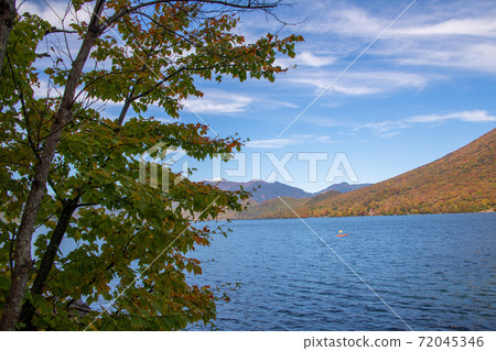 Lake Chuzenji, scenery from the vicinity of Utagahama, autumn leaves, autumn scenery Lake Chuzenji, scenery from the vicinity of Utagahama, autumn leaves, autumn scenery 72045346