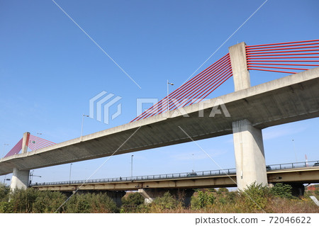 Akatonbo Bridge over the Shonai River that connects Nishi-ku, Nagoya City, Aichi Prefecture to Kiyosu City, Aichi Prefecture Akatonbo Bridge over the Shonai River that connects Nishi-ku, Nagoya City, Aichi Prefecture to Kiyosu City, Aichi Prefecture 72046622