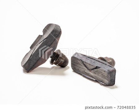 Bicycle front wheel brake shoes after wear 72048835