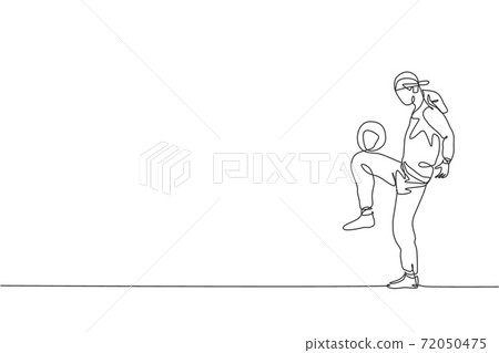 Single continuous line drawing of young sportive man wearing bandan train soccer freestyle, juggling on the field. Football freestyler concept. Trendy one line draw graphic design vector illustration 72050475