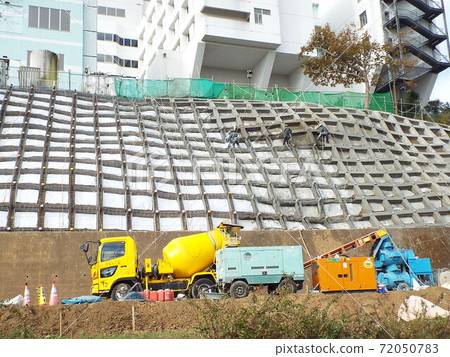 Under construction to prevent collapse of steep slopes 72050783