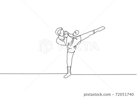 Single continuous line drawing young sportive man training thai boxing at gym club center. Combative muay thai sport concept. Competition event. Trendy one line draw design vector graphic illustration 72051740