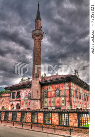 Exterior view to Spotted Mosque Alaca Cami Kalkandelen aka painted mosque, Tetovo, North Macedonia 72052821
