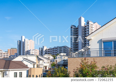 Residential area overlooking from the hill 72062255