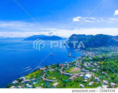 The beautiful Capri island 72064338