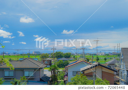 柳生市容和藍藍的天空 72065448