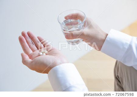 Men who take medicine 72067598