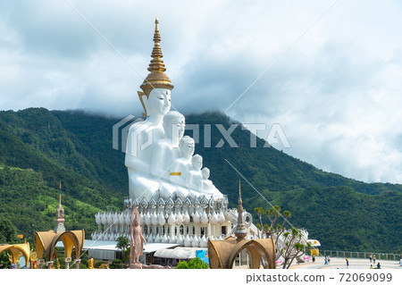 beautiful 5 sitting Buddha statues 72069099