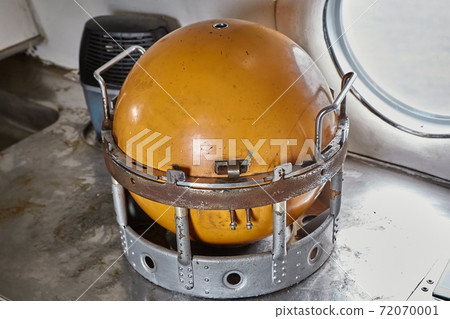 Airplane flight data recorder 72070001