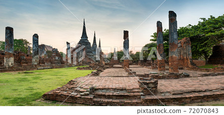 Ruins of buddhist temple in Ayutthaya Ruins of buddhist temple in Ayutthaya 72070843