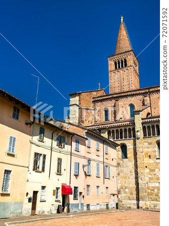 Piacenza Cathedral in Italy 72071592