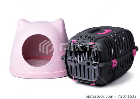 Cat house and animal carrier cage close up 72071632