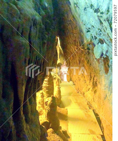 石灰岩洞 石灰岩洞 72079597