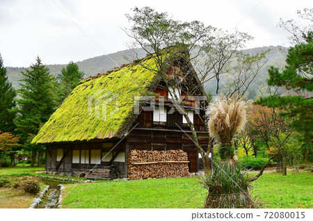 Autumn in Shirakawa-go Autumn in Shirakawa-go 72080015