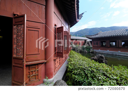 Beautiful building of Kanmuridake Beautiful building of Kanmuridake 72080870