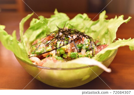 曾擔任Poki 72084307