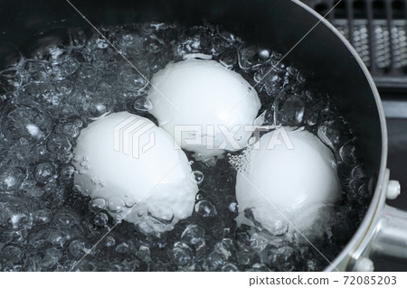 Boiled egg Boiled egg 72085203