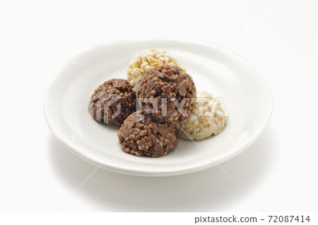 緊縮巧克力 72087414