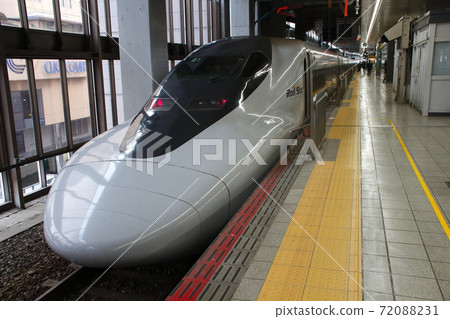 Sanyo Shinkansen Hakata Minami Line (Hakata Station Home) Sanyo Shinkansen Hakata Minami Line (Hakata Station Home) 72088231