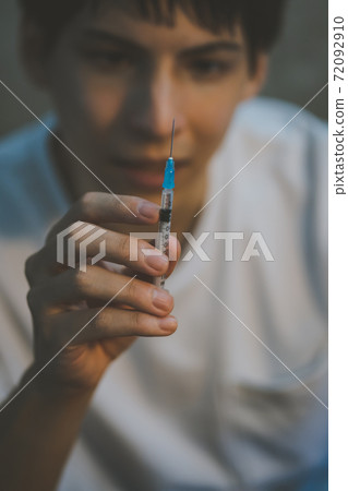 Injectable drug 72092910