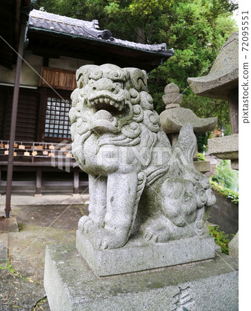 Laquer ware town Kuroe, Kainan City, Wakayama Prefecture, Komainu at Nakagoto Shrine Laquer ware town Kuroe, Kainan City, Wakayama Prefecture, Komainu at Nakagoto Shrine 72095551