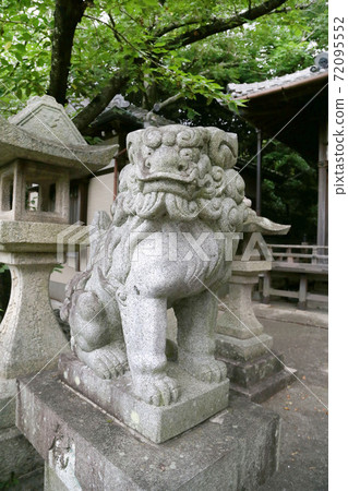 Laquer ware town Kuroe, Kainan City, Wakayama Prefecture, Komainu at Nakagoto Shrine Laquer ware town Kuroe, Kainan City, Wakayama Prefecture, Komainu at Nakagoto Shrine 72095552