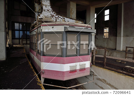 索道車站的廢墟 索道車站的廢墟 72096641