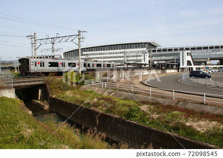 新壽宿站和長崎本線817系列 新壽宿站和長崎本線817系列 72098545