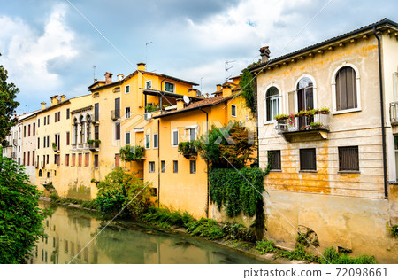 Houses in the old town of Vicenza, Italy Houses in the old town of Vicenza, Italy 72098661