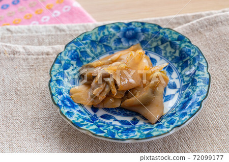 在Zasai醃製 72099177