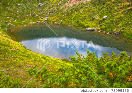 View of eruption bay and lake 72099386