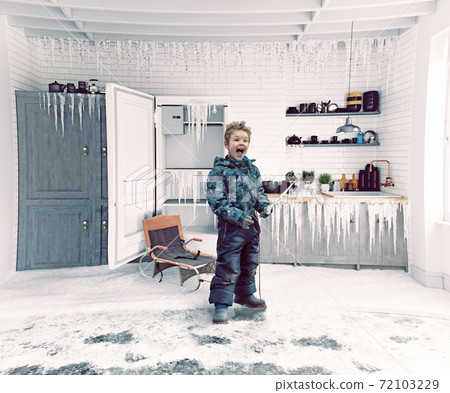 Boy and frosen kitchen Boy and frosen kitchen 72103229