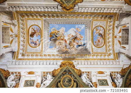 Panoramic view of interior and arts of Palazzo Pitti Panoramic view of interior and arts of Palazzo Pitti 72103491