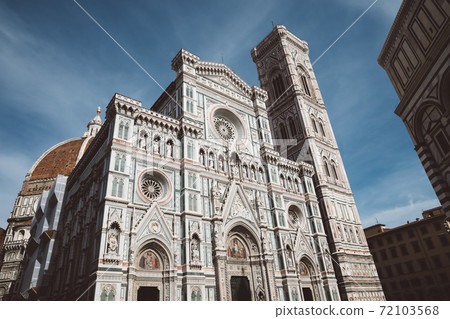 Panoramic view of Cattedrale di Santa Maria del Fiore 72103568