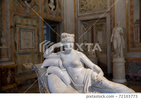 Baroque marble sculpture Pauline Bonaparte by Antonio Canova in Borghese 72103773