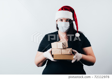 Christmas. Business and quarantine restrictions Christmas. Business and quarantine restrictions 72112978