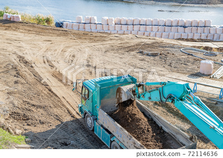 Bank protection work for the Kano River in Izunokuni City, Shizuoka Prefecture 72114636