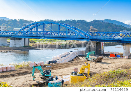 Bank protection work for the Kano River in Izunokuni City, Shizuoka Prefecture 72114639