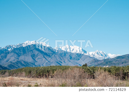 Jiigatake, Kashimayarigadake, Goryudake seen from Omachi City 72114829