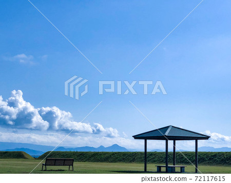 在鈴川海神運動公園稍事休息 在鈴川海神運動公園稍事休息 72117615