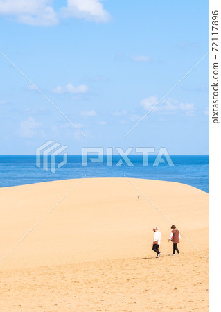 Tottori sand dunes Tottori sand dunes 72117896