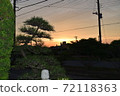 A sunset 72118363