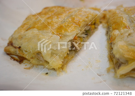 Boiled mackerel can arrangement, pie wrapped and grilled [cut cross section] 72121348