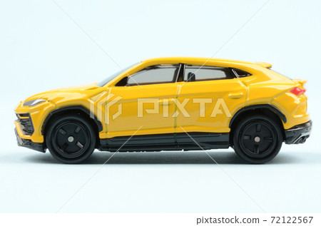 Car image 72122567