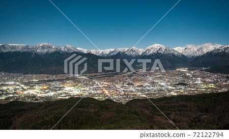 Night view of Omachi City and the Northern Alps from Mt. Takagari (early winter) Night view of Omachi City and the Northern Alps from Mt. Takagari (early winter) 72122794
