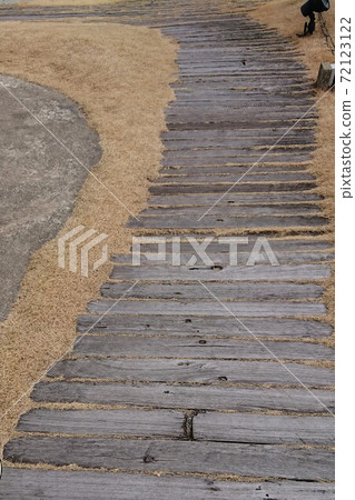 Aisle made of wooden board Aisle made of wooden board 72123122