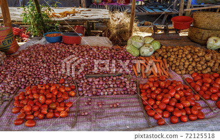 fresh vegetables at the marketplace, Madagascar fresh vegetables at the marketplace, Madagascar 72125518
