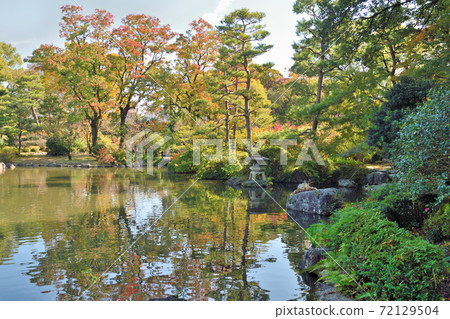 石橋文化中心的日式花園 72129504